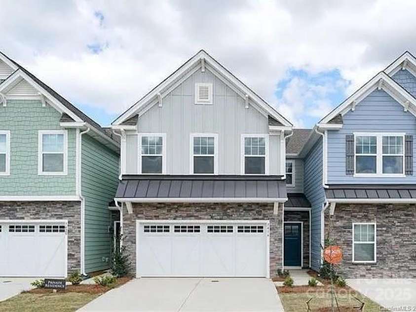 7416 Hartsfield Drive, Lancaster, SC 29720.  MLS# CAR4258263, YatesRealty ID 31685. 