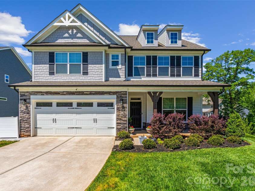 3007 Birch Creek Drive, Gastonia, NC 28054.  MLS# CAR4374210, YatesRealty ID 31687. 
