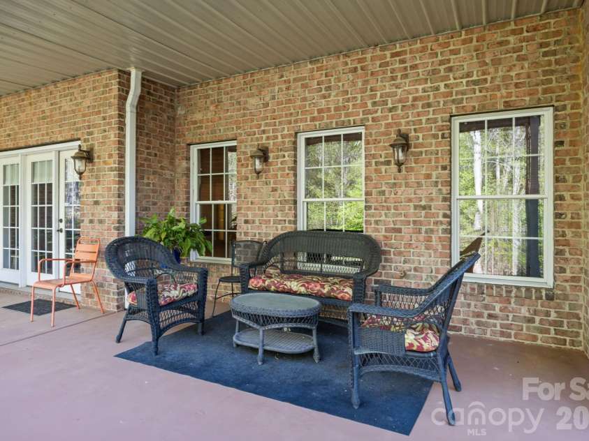 120 Laurel Ridge Drive, Statesville, NC 28677.  MLS# CAR4357901, YatesRealty ID 31688. 