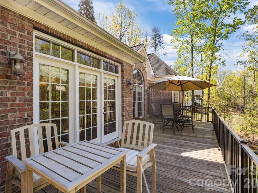 120 Laurel Ridge Drive, Statesville, NC 28677.  MLS# CAR4357901, YatesRealty ID 31688. 