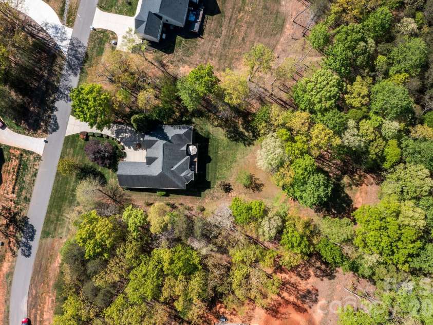 120 Laurel Ridge Drive, Statesville, NC 28677.  MLS# CAR4357901, YatesRealty ID 31688. 