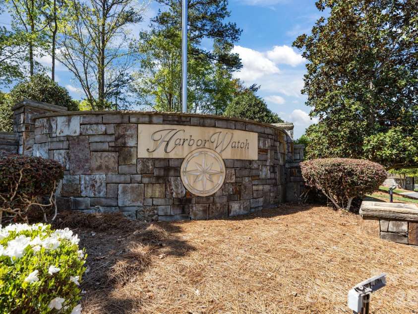 120 Laurel Ridge Drive, Statesville, NC 28677.  MLS# CAR4357901, YatesRealty ID 31688. 