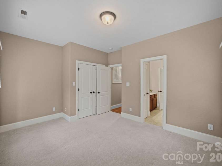 120 Laurel Ridge Drive, Statesville, NC 28677.  MLS# CAR4357901, YatesRealty ID 31688. 