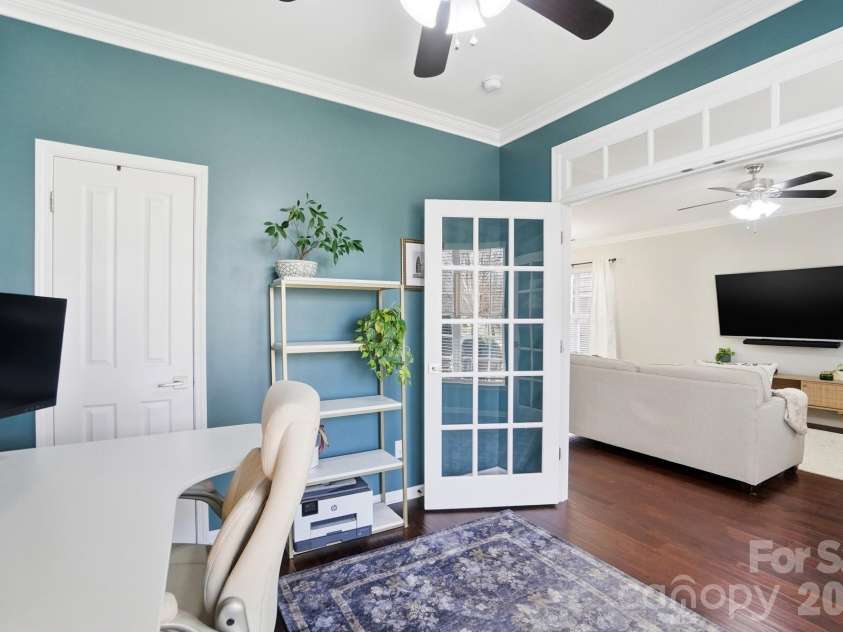 1905 Stroud Park Court, Charlotte, NC 28206.  MLS# CAR4337465, YatesRealty ID 3169. 