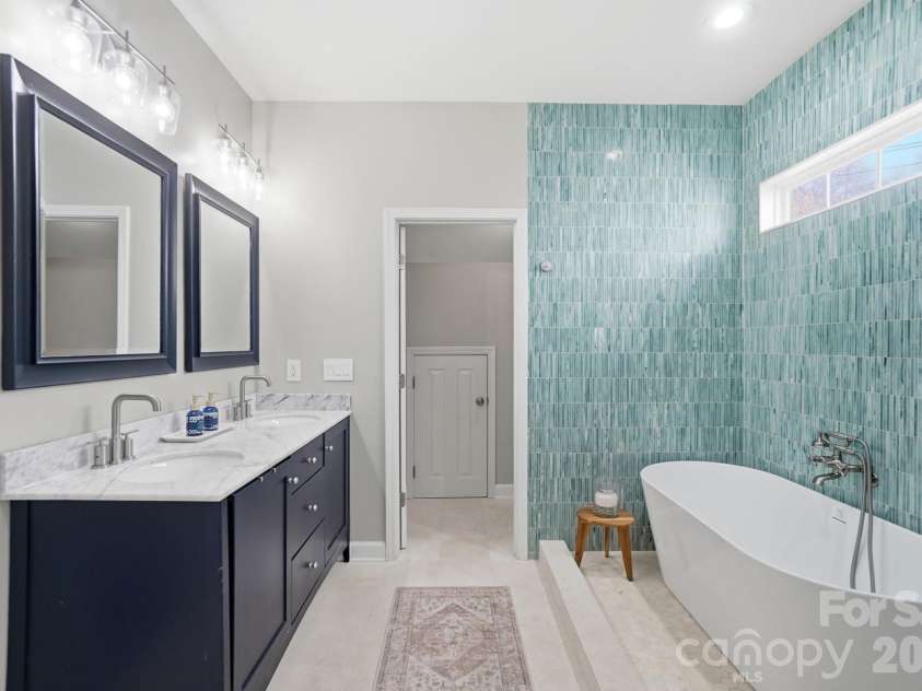 1905 Stroud Park Court, Charlotte, NC 28206.  MLS# CAR4337465, YatesRealty ID 3169. 