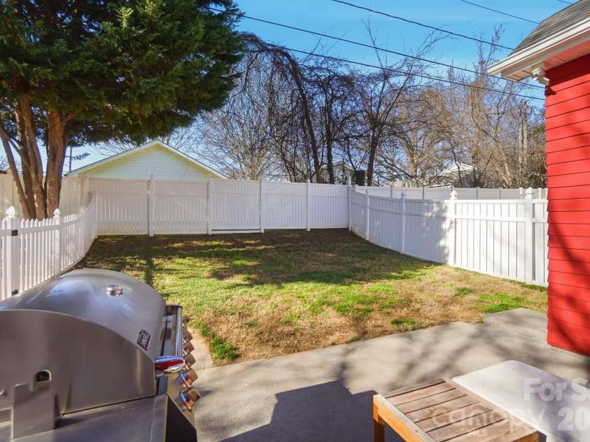 1905 Stroud Park Court, Charlotte, NC 28206.  MLS# CAR4337465, YatesRealty ID 3169. 