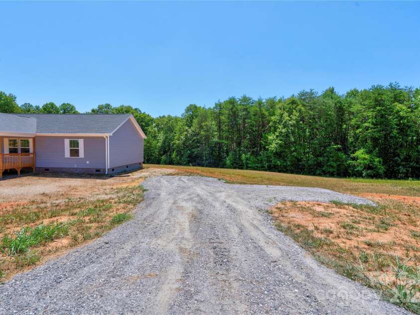 222 Buck Chapman Road, Casar, NC 28020.  MLS# CAR4112298, YatesRealty ID 3169. Driveway