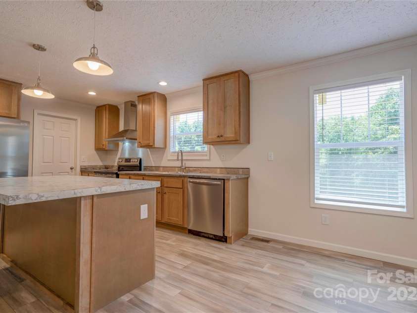 222 Buck Chapman Road, Casar, NC 28020.  MLS# CAR4112298, YatesRealty ID 3169. Kitchen