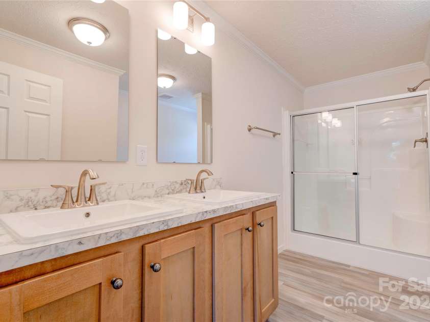 222 Buck Chapman Road, Casar, NC 28020.  MLS# CAR4112298, YatesRealty ID 3169. Primary Bath