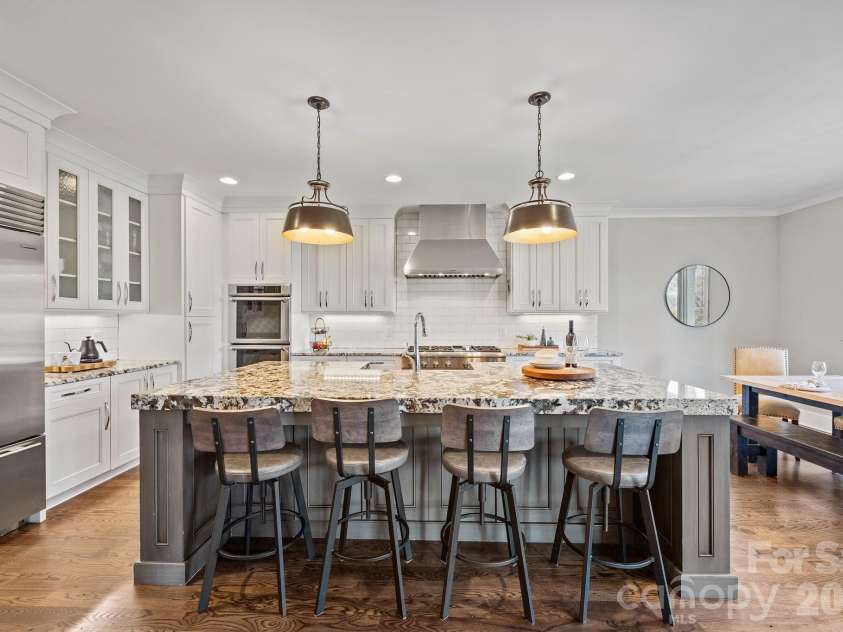 22304 John Gamble Road, Cornelius, NC 28031.  MLS# CAR4353501, YatesRealty ID 3169. Large island 
