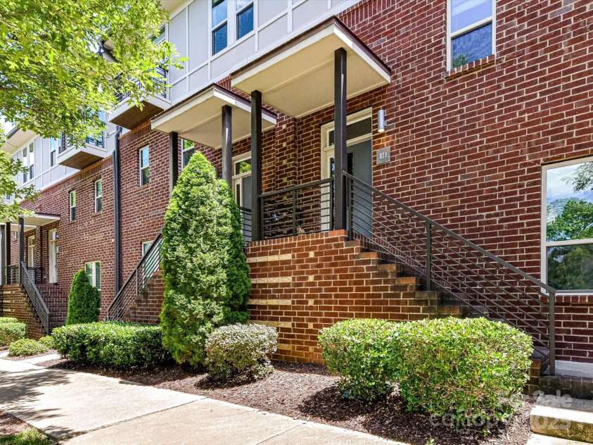 871 Academy Street, Charlotte, NC 28205.  MLS# CAR4264328, YatesRealty ID 31692. 
