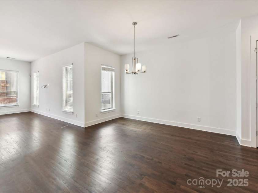 871 Academy Street, Charlotte, NC 28205.  MLS# CAR4264328, YatesRealty ID 31692. 