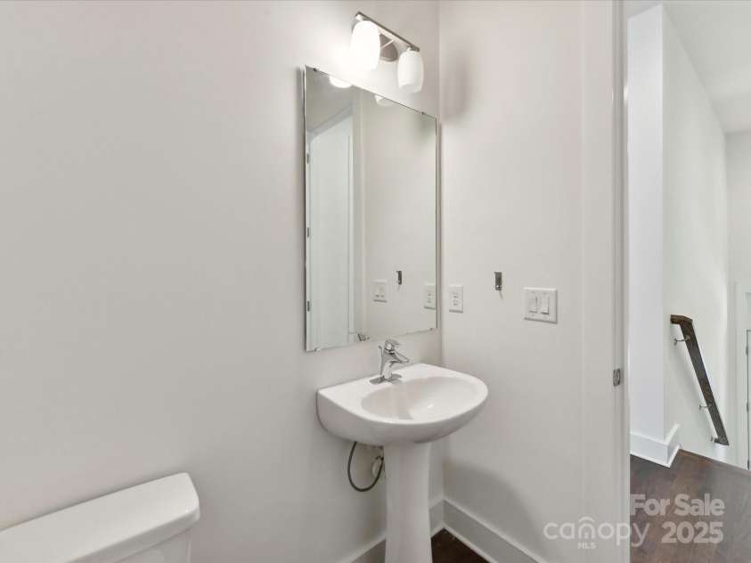 871 Academy Street, Charlotte, NC 28205.  MLS# CAR4264328, YatesRealty ID 31692. 