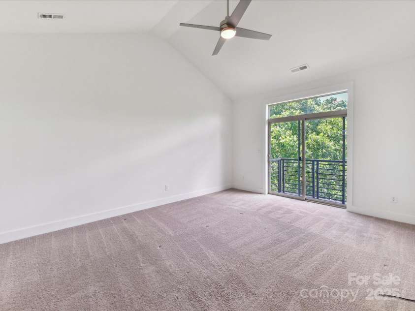 871 Academy Street, Charlotte, NC 28205.  MLS# CAR4264328, YatesRealty ID 31692. 