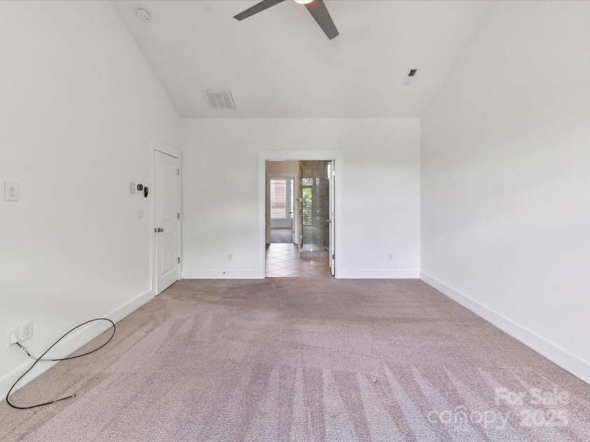 871 Academy Street, Charlotte, NC 28205.  MLS# CAR4264328, YatesRealty ID 31692. 
