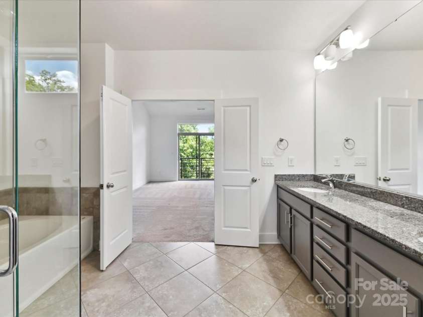 871 Academy Street, Charlotte, NC 28205.  MLS# CAR4264328, YatesRealty ID 31692. 
