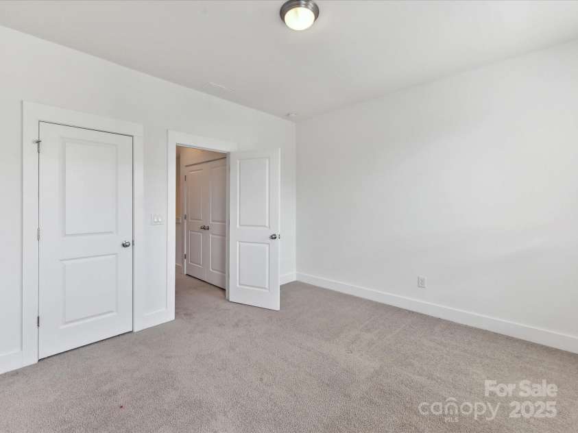 871 Academy Street, Charlotte, NC 28205.  MLS# CAR4264328, YatesRealty ID 31692. 