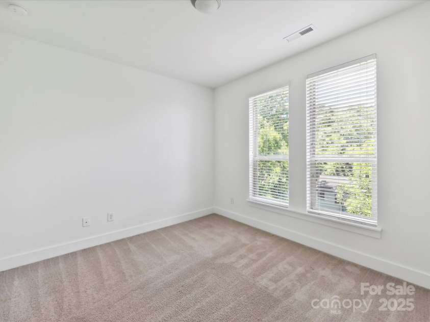 871 Academy Street, Charlotte, NC 28205.  MLS# CAR4264328, YatesRealty ID 31692. 