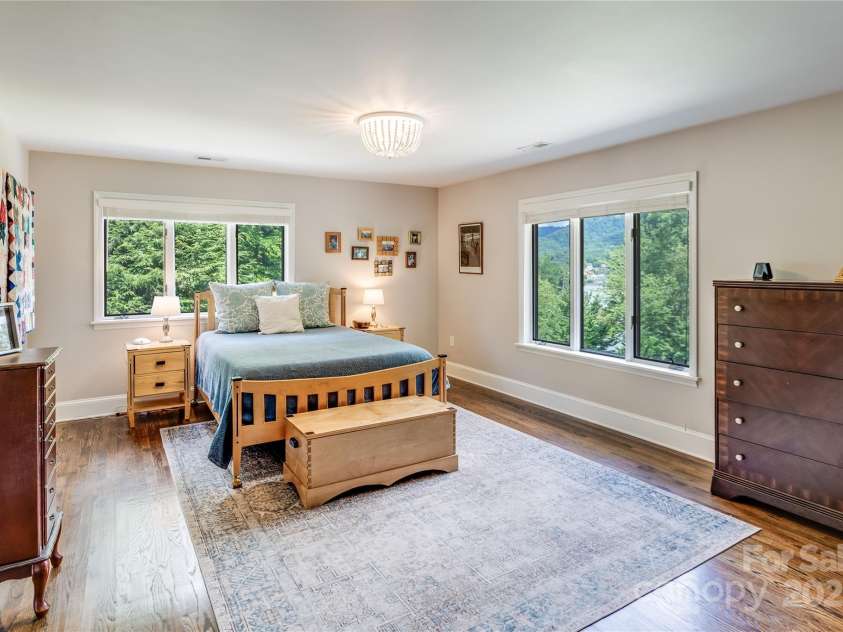 200 Crescent Drive, Lake Junaluska, NC 28745.  MLS# CAR4286284, YatesRealty ID 31693. This is not an illusion - this room is really that big! it measures 13'10