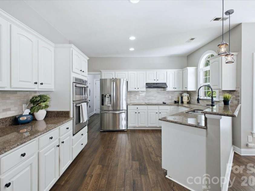 8414 Headford Road, Charlotte, NC 28277.  MLS# CAR4382537, YatesRealty ID 31693. 