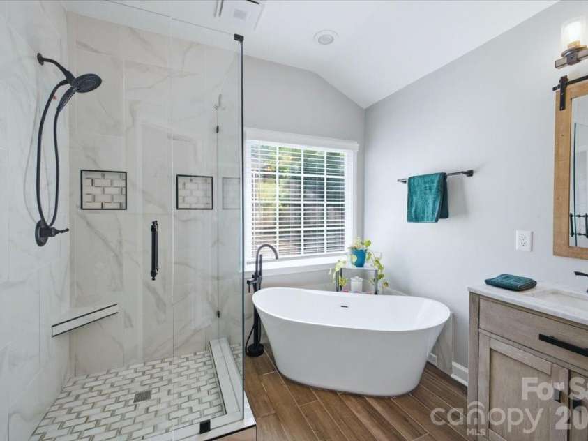 8414 Headford Road, Charlotte, NC 28277.  MLS# CAR4382537, YatesRealty ID 31693. 