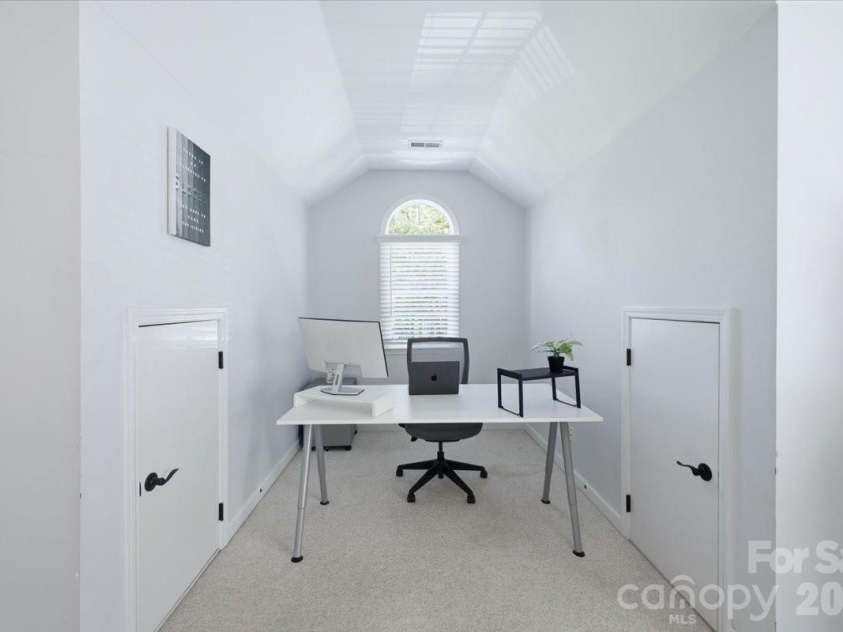 8414 Headford Road, Charlotte, NC 28277.  MLS# CAR4382537, YatesRealty ID 31693. 