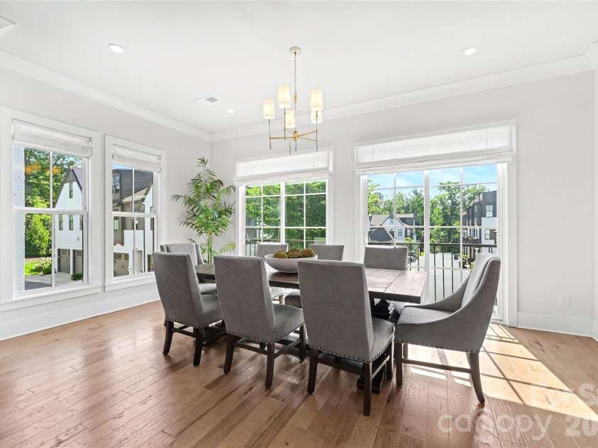 2123 Nolen Ridge Avenue, Charlotte, NC 28209.  MLS# CAR4384199, YatesRealty ID 31694. Dining