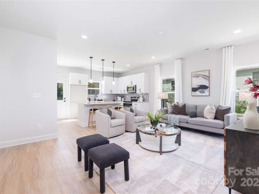 7813 Casa Loma Road, Charlotte, NC 28269.  MLS# CAR4282742, YatesRealty ID 31694. 