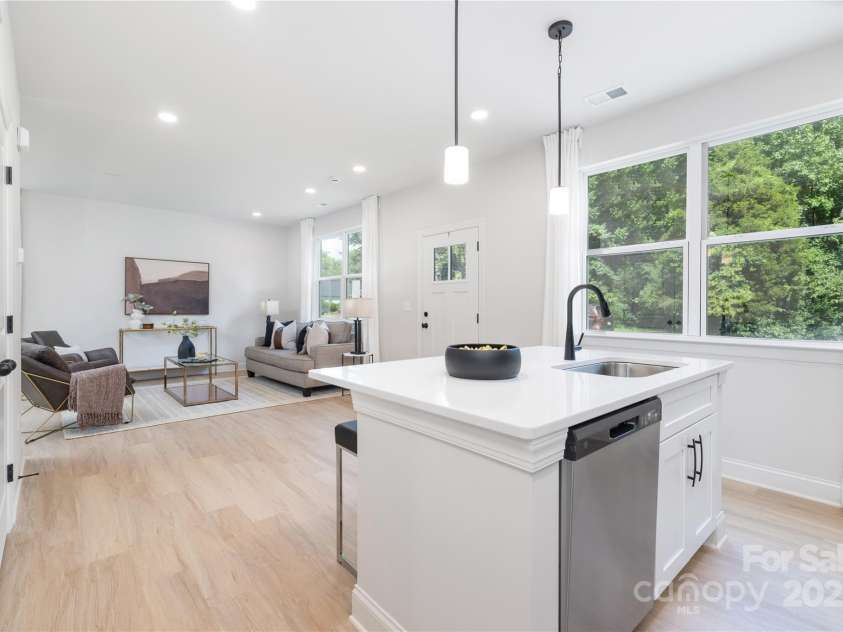 411 Winston Avenue, Statesville, NC 28677.  MLS# CAR4282764, YatesRealty ID 31695. 