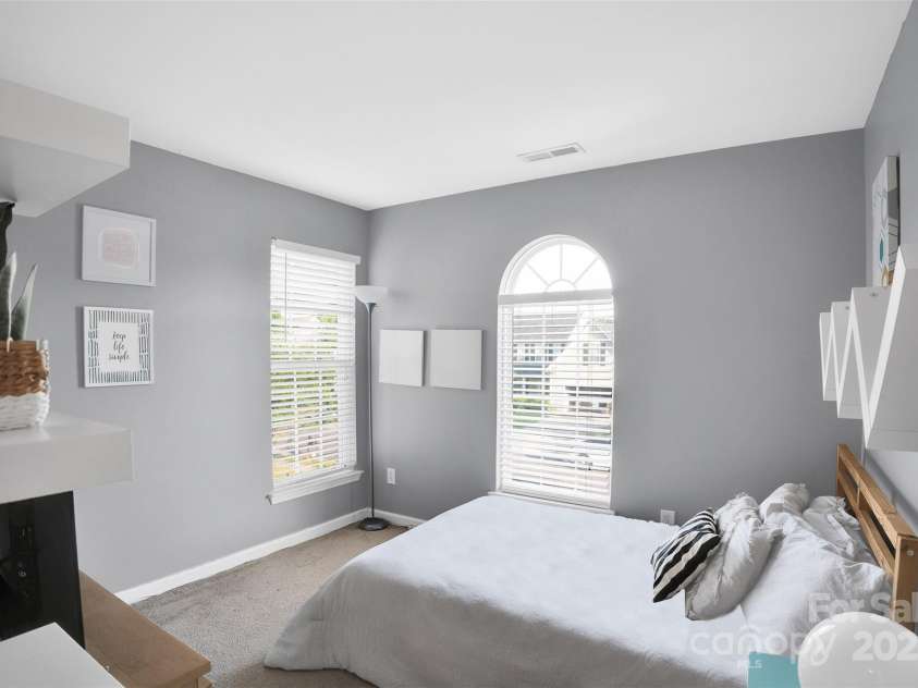 136 Crestwood Drive, Mount Holly, NC 28120.  MLS# CAR4284849, YatesRealty ID 31696. 