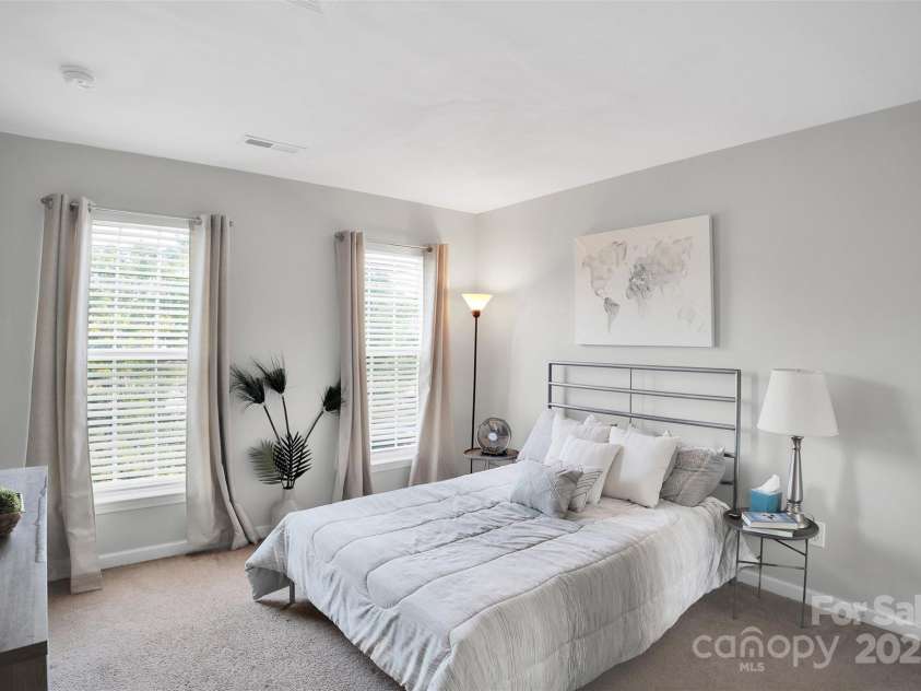 136 Crestwood Drive, Mount Holly, NC 28120.  MLS# CAR4284849, YatesRealty ID 31696. 