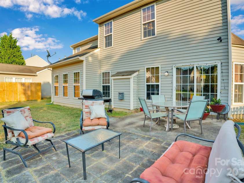 136 Crestwood Drive, Mount Holly, NC 28120.  MLS# CAR4284849, YatesRealty ID 31696. 