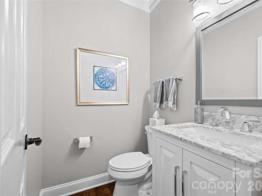 2539 Grimmersborough Lane, Charlotte, NC 28270.  MLS# CAR4384448, YatesRealty ID 31696. Half bath