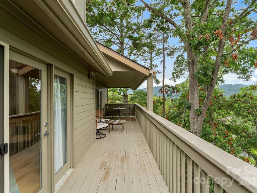 1801 Timber Trail, Asheville, NC 28804.  MLS# CAR4288825, YatesRealty ID 31697. 