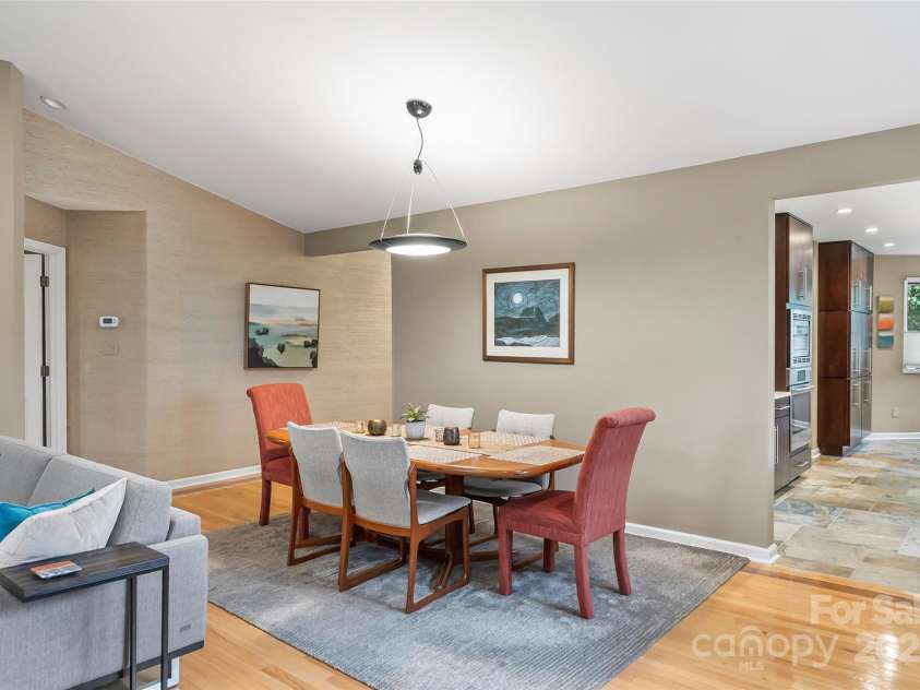 1801 Timber Trail, Asheville, NC 28804.  MLS# CAR4288825, YatesRealty ID 31697. 