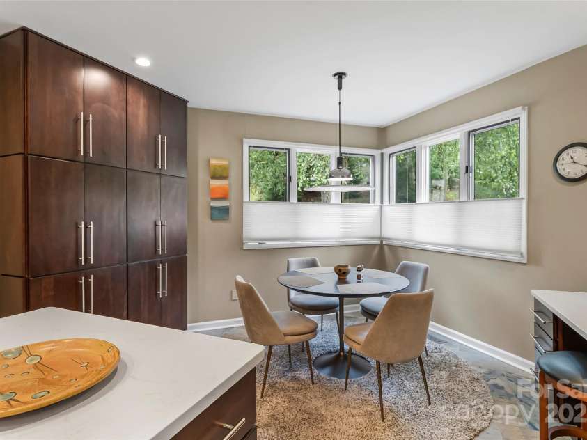 1801 Timber Trail, Asheville, NC 28804.  MLS# CAR4288825, YatesRealty ID 31697. 