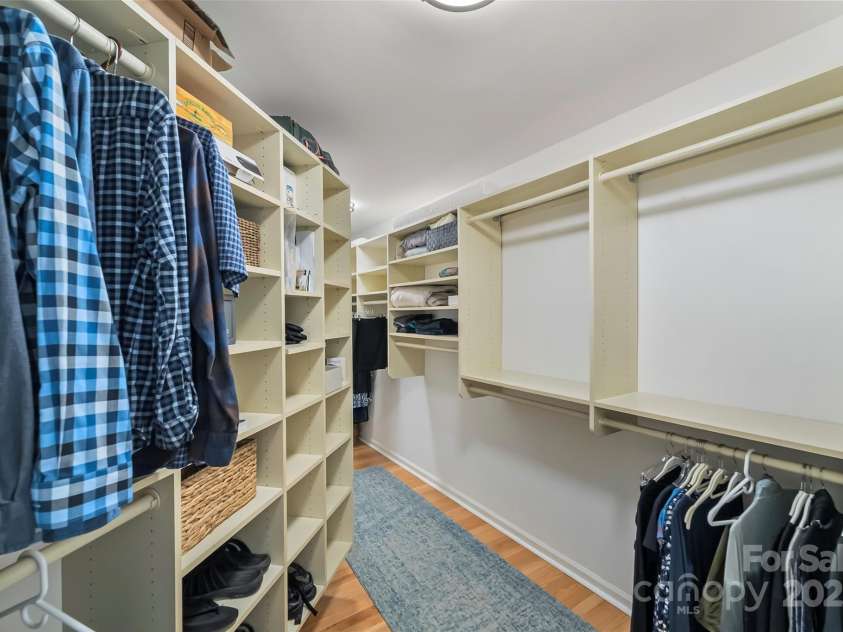 1801 Timber Trail, Asheville, NC 28804.  MLS# CAR4288825, YatesRealty ID 31697. 