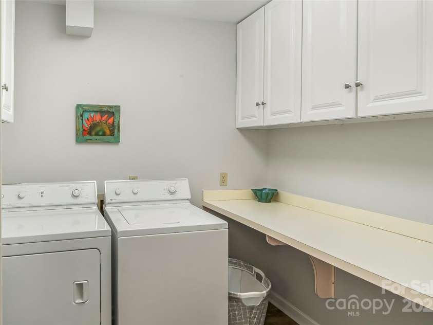 1801 Timber Trail, Asheville, NC 28804.  MLS# CAR4288825, YatesRealty ID 31697. 