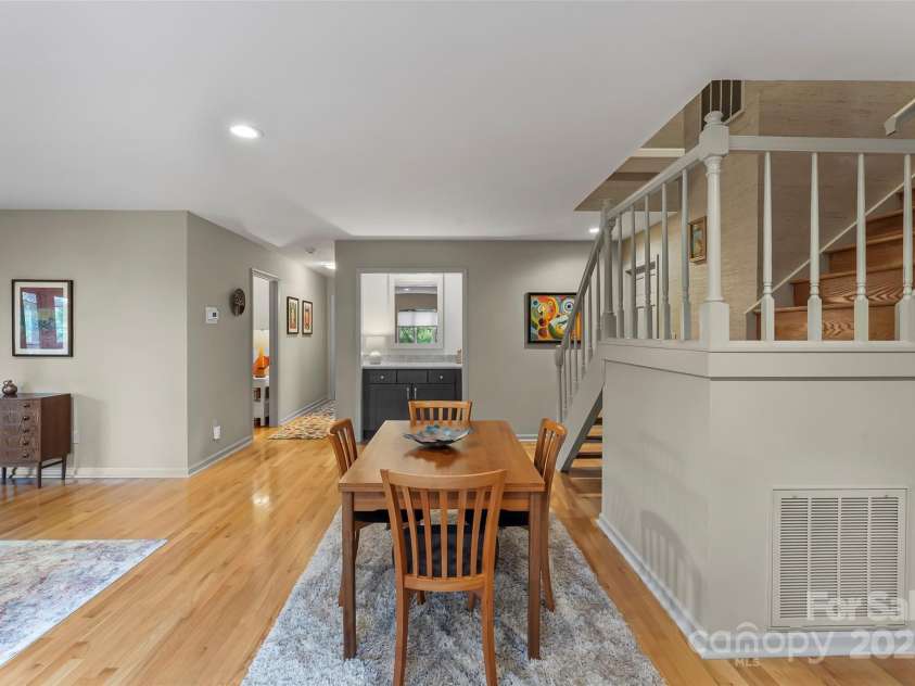 1801 Timber Trail, Asheville, NC 28804.  MLS# CAR4288825, YatesRealty ID 31697. 