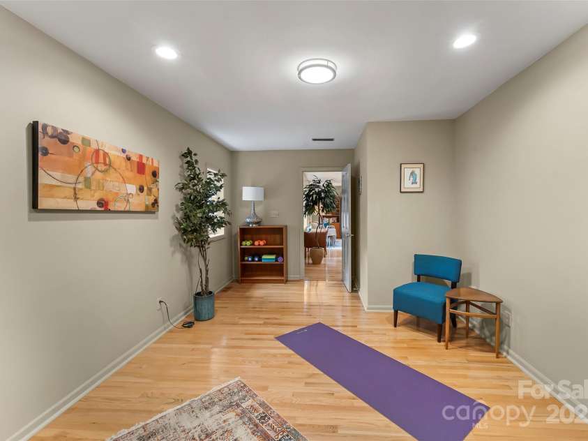 1801 Timber Trail, Asheville, NC 28804.  MLS# CAR4288825, YatesRealty ID 31697. 