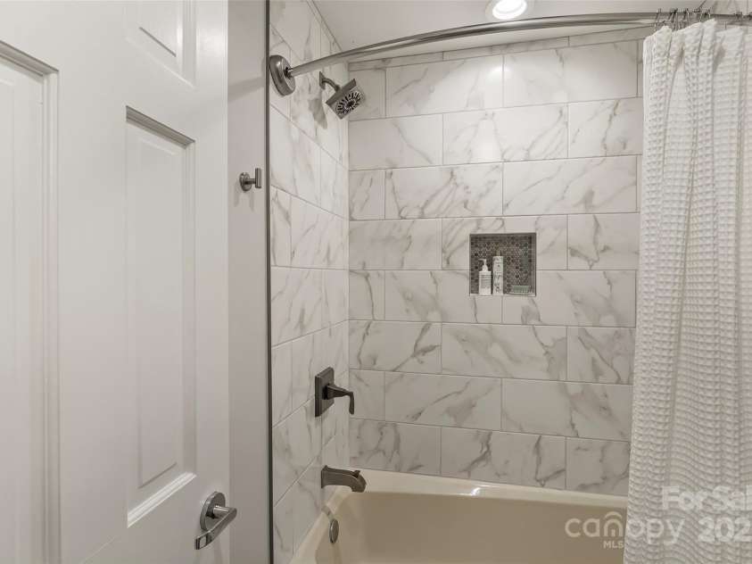 1801 Timber Trail, Asheville, NC 28804.  MLS# CAR4288825, YatesRealty ID 31697. 