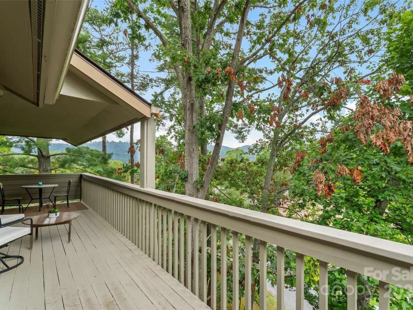 1801 Timber Trail, Asheville, NC 28804.  MLS# CAR4288825, YatesRealty ID 31697. 