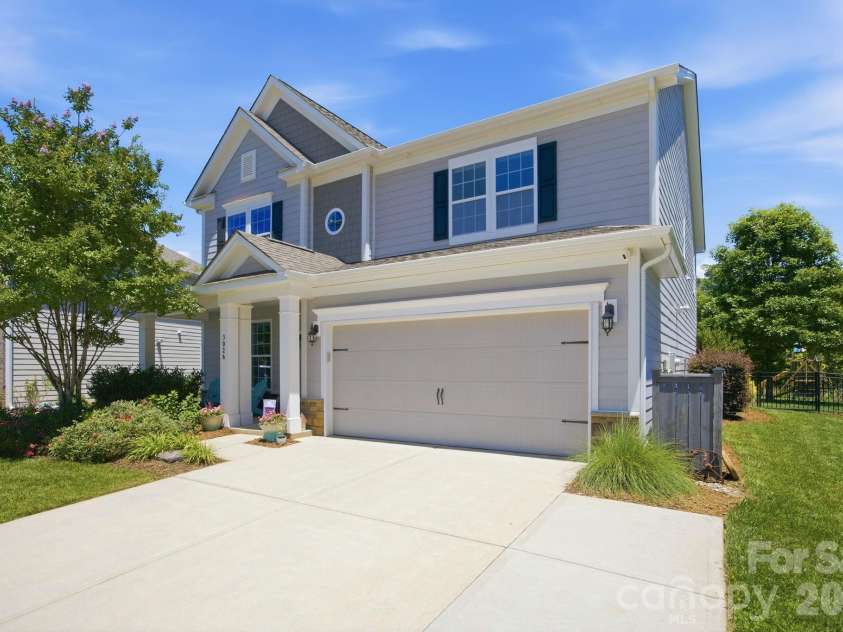 3026 Spinner Court, Denver, NC 28037.  MLS# CAR4389852, YatesRealty ID 31698. 