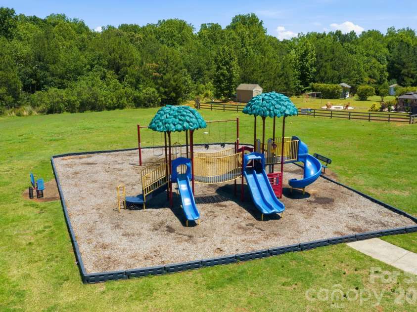 3026 Spinner Court, Denver, NC 28037.  MLS# CAR4389852, YatesRealty ID 31698. 