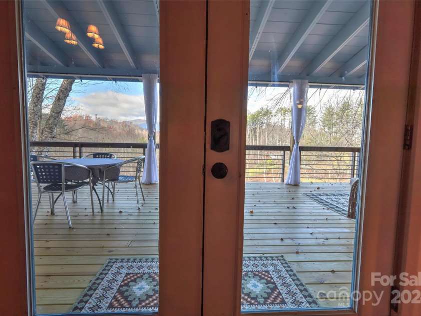 440 Smokey Vista Drive, Bryson City, NC 28713.  MLS# CAR4206020, YatesRealty ID 317. 