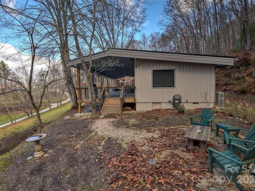 440 Smokey Vista Drive, Bryson City, NC 28713.  MLS# CAR4206020, YatesRealty ID 317. 