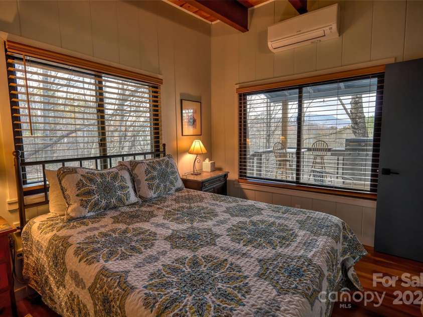 440 Smokey Vista Drive, Bryson City, NC 28713.  MLS# CAR4206020, YatesRealty ID 317. 