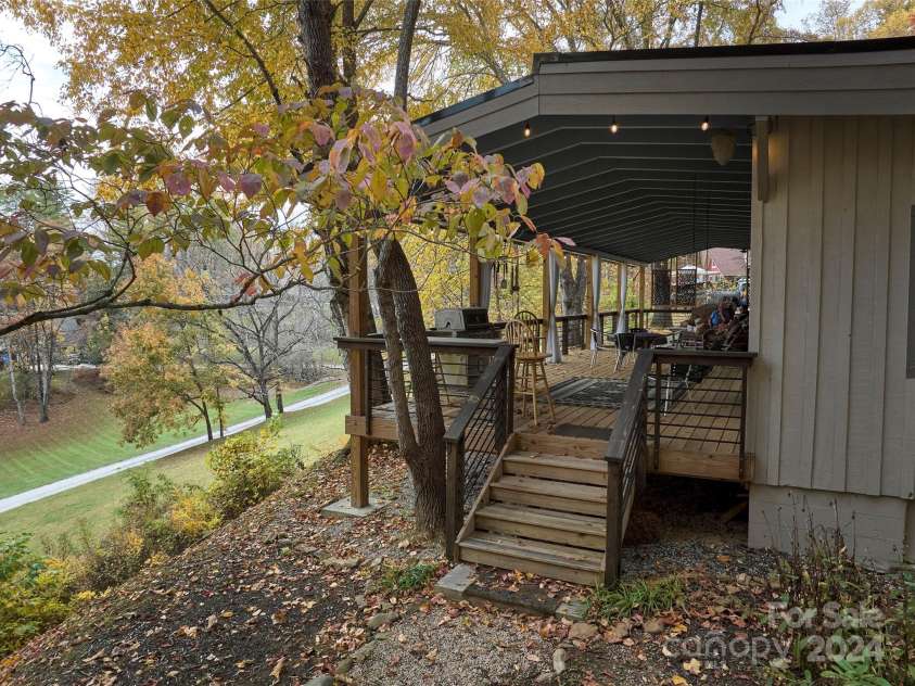 440 Smokey Vista Drive, Bryson City, NC 28713.  MLS# CAR4206020, YatesRealty ID 317. 
