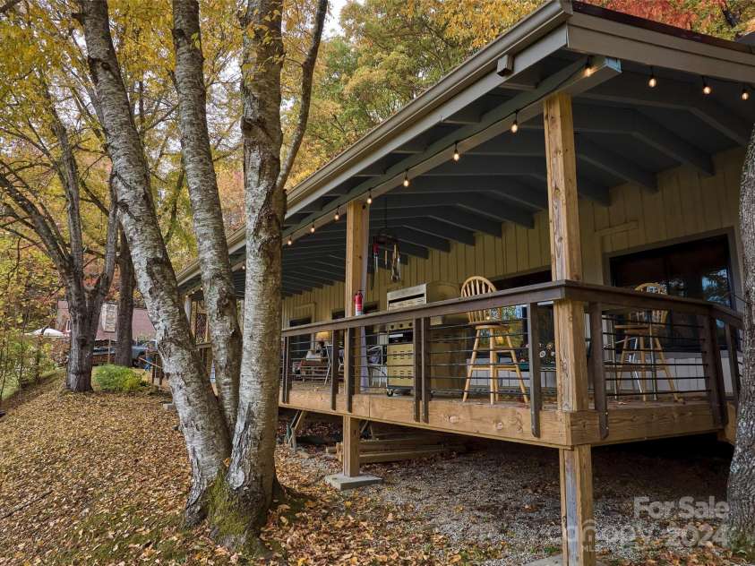 440 Smokey Vista Drive, Bryson City, NC 28713.  MLS# CAR4206020, YatesRealty ID 317. 