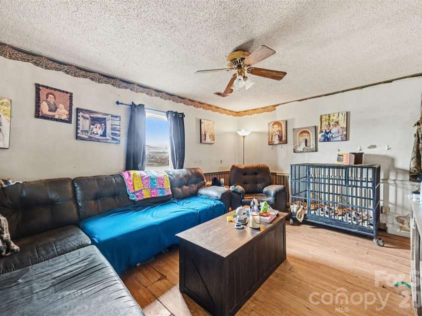 1477 Flat Creek Road, Lancaster, SC 29720.  MLS# CAR4334461, YatesRealty ID 3170. 